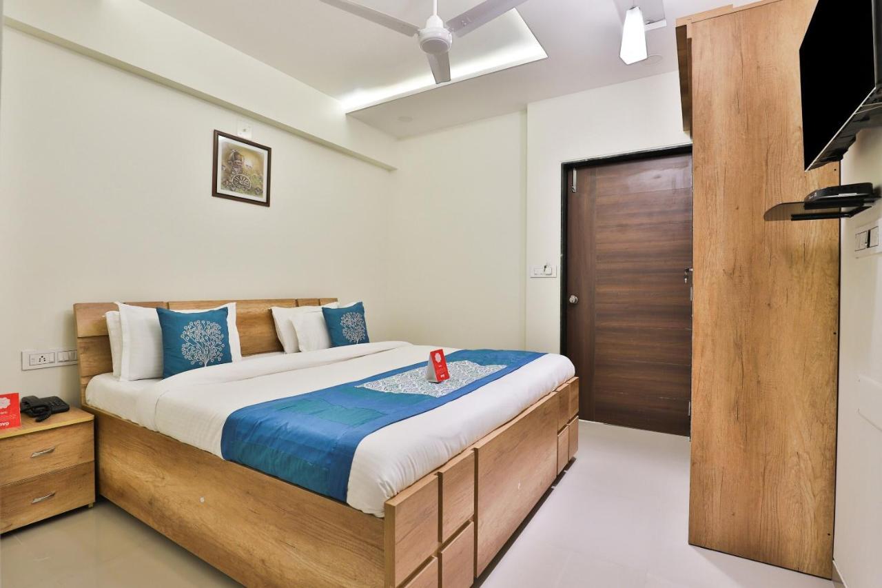 Collection O 12462 Hotel Shiv Inn Гандинагар Экстерьер фото