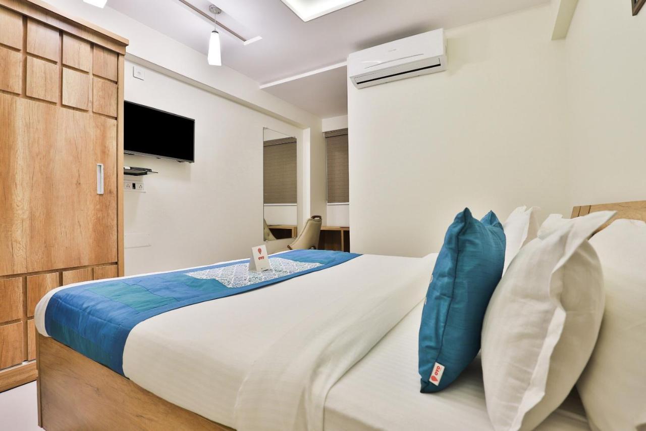 Collection O 12462 Hotel Shiv Inn Гандинагар Экстерьер фото