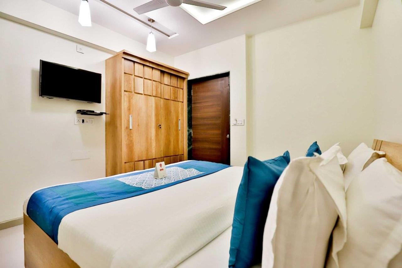 Collection O 12462 Hotel Shiv Inn Гандинагар Экстерьер фото