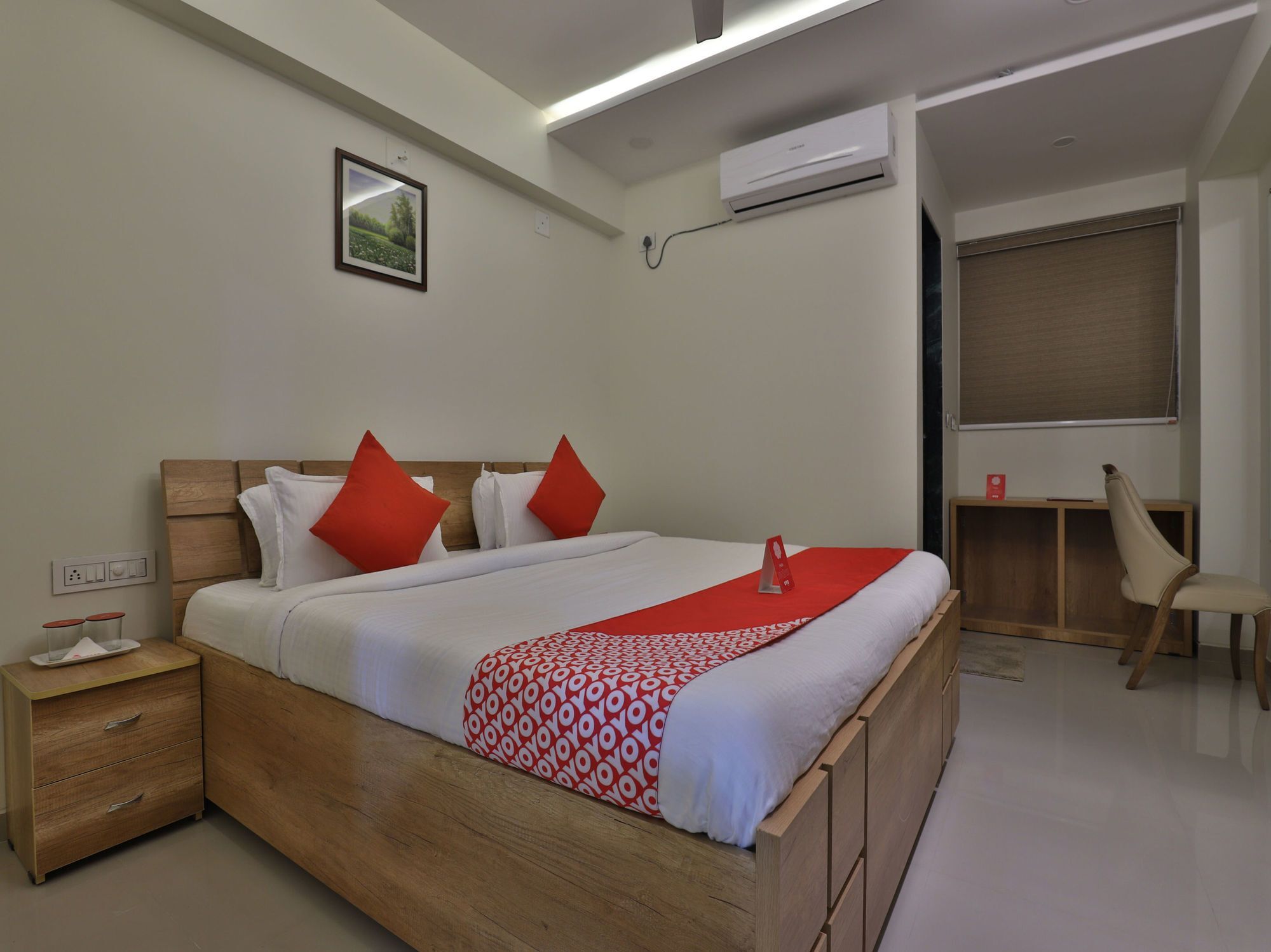 Collection O 12462 Hotel Shiv Inn Гандинагар Экстерьер фото